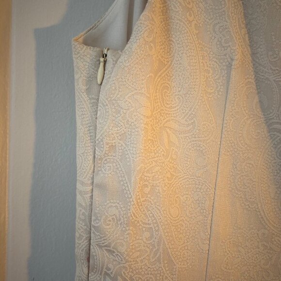 Cream Sleeveless Fit and Flare jacquard pattern - Picture 7 of 8